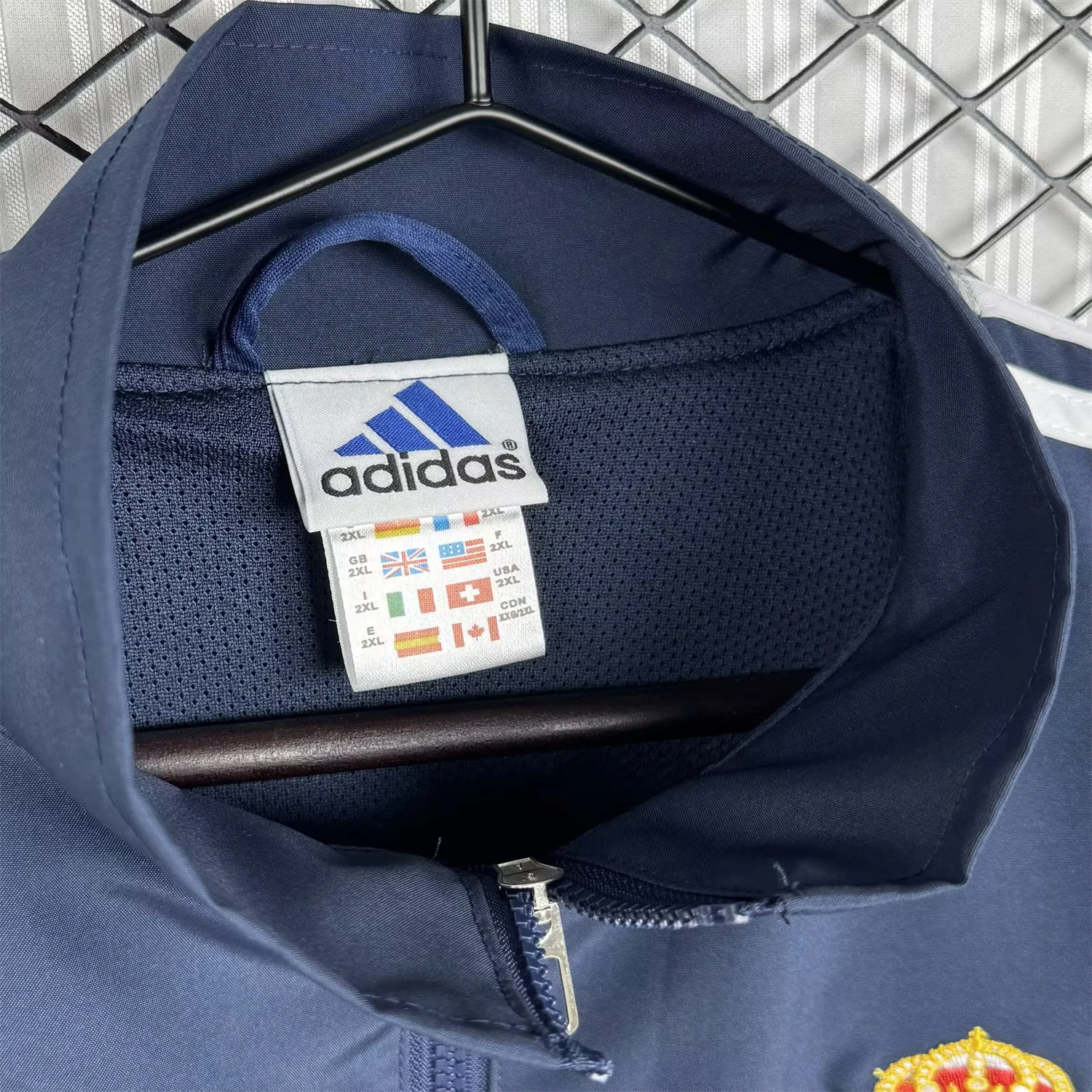 AlphaJersey-Retro Real Madrid 1998-99 Third Windbreaker Jacket - Blue