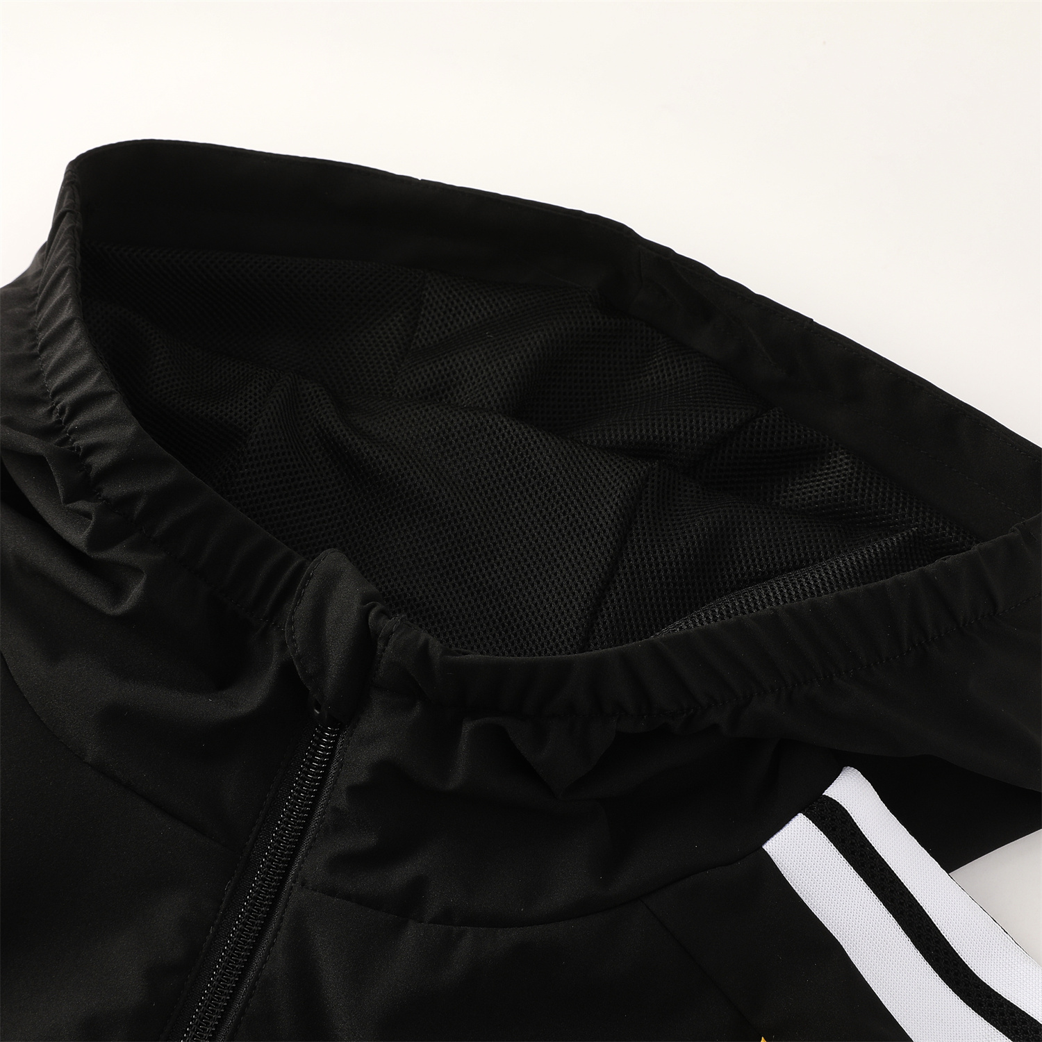 AlphaJersey-Germany 2026 Hooded Windbreaker Training Set - Black Red Top and Pants
