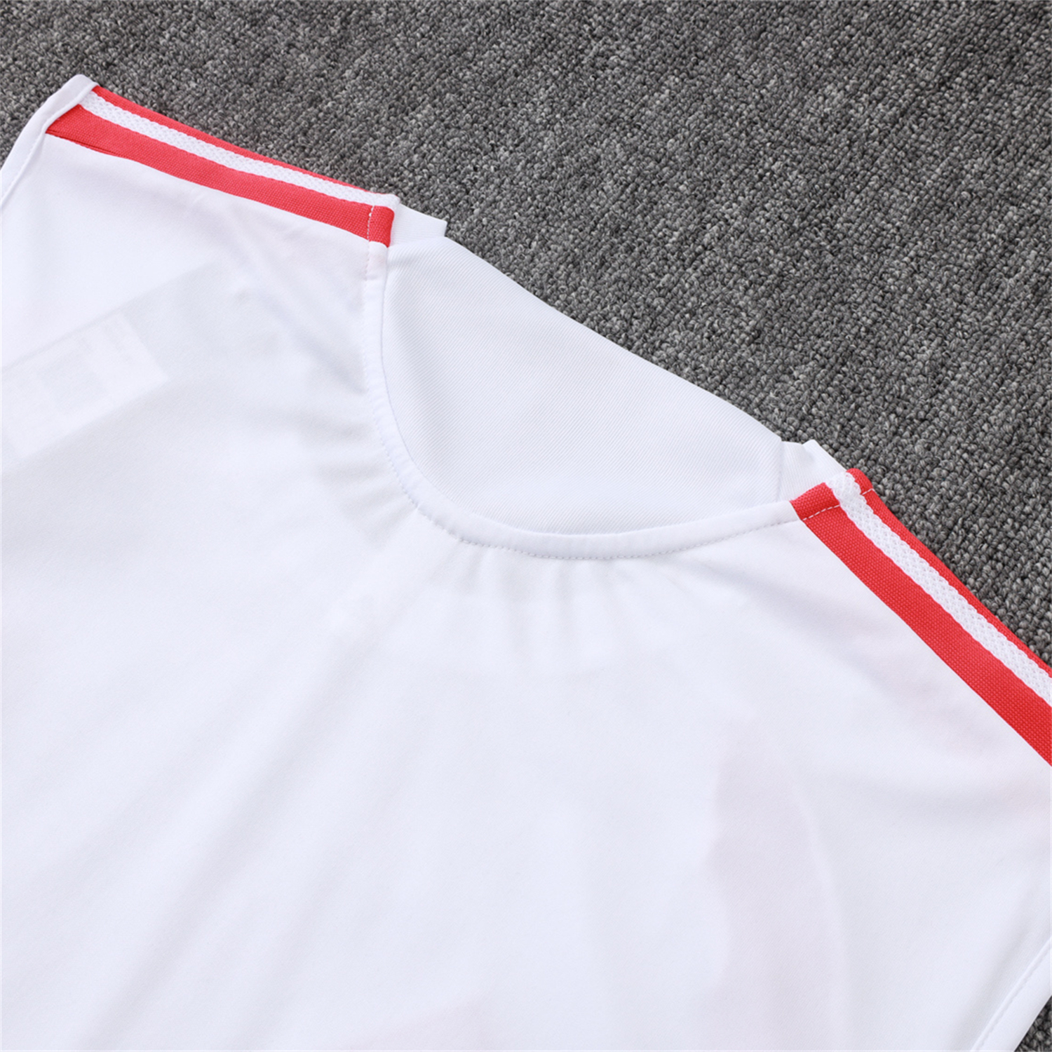 AlphaJersey-SC Internacional 2026 Vest Training Set - White Vest and Red Shorts