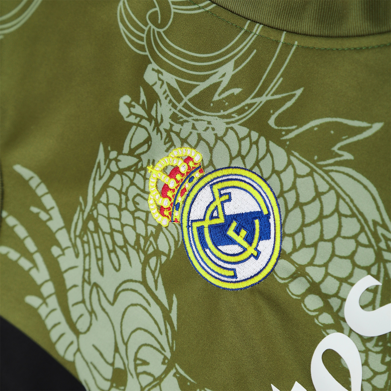 AlphaJersey-Real Madrid 25-26 Vest Training Set - Green-Black Dragon Vest & Black-White Shorts