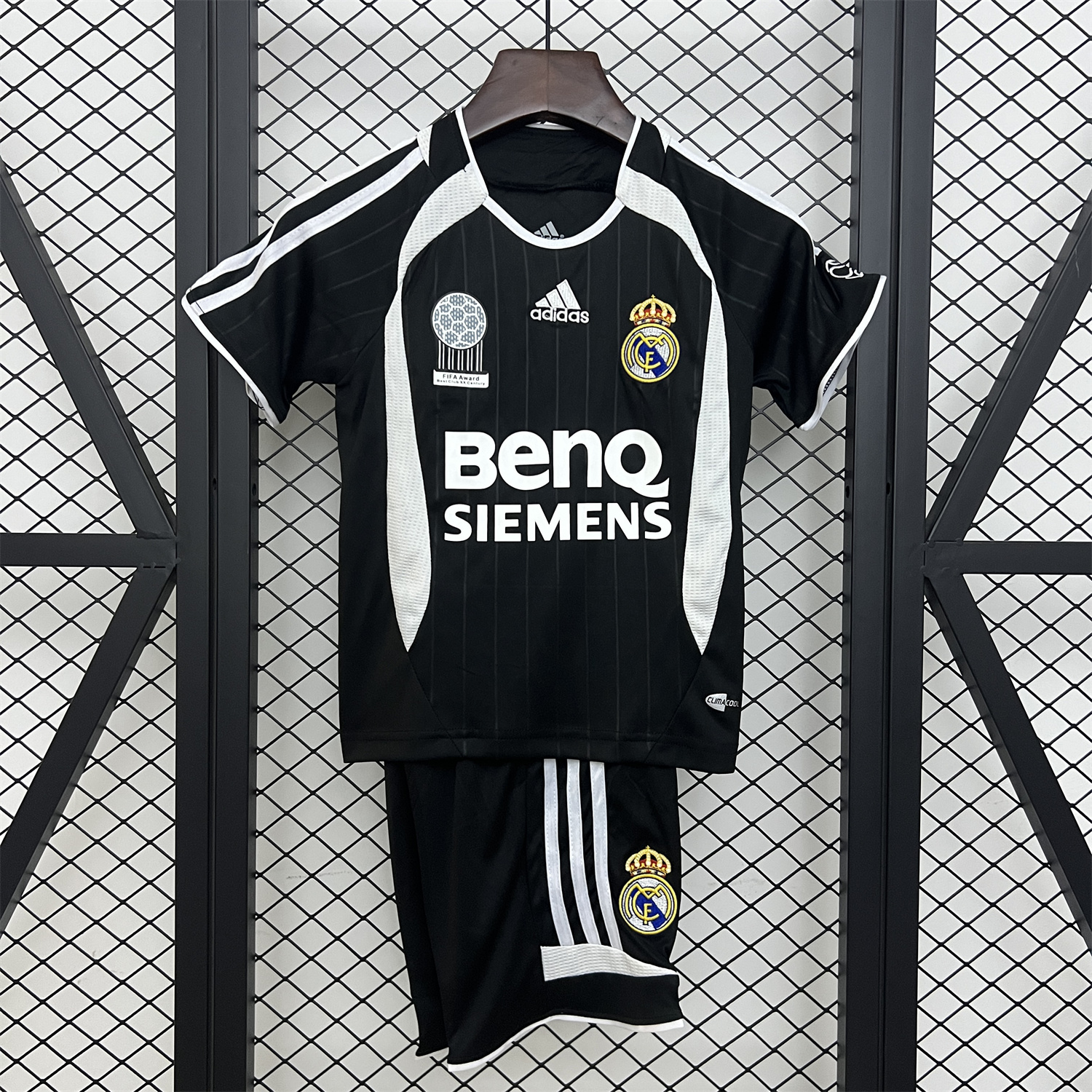 AlphaJersey-Retro Real Madrid 2006-07 Away Kids Kit