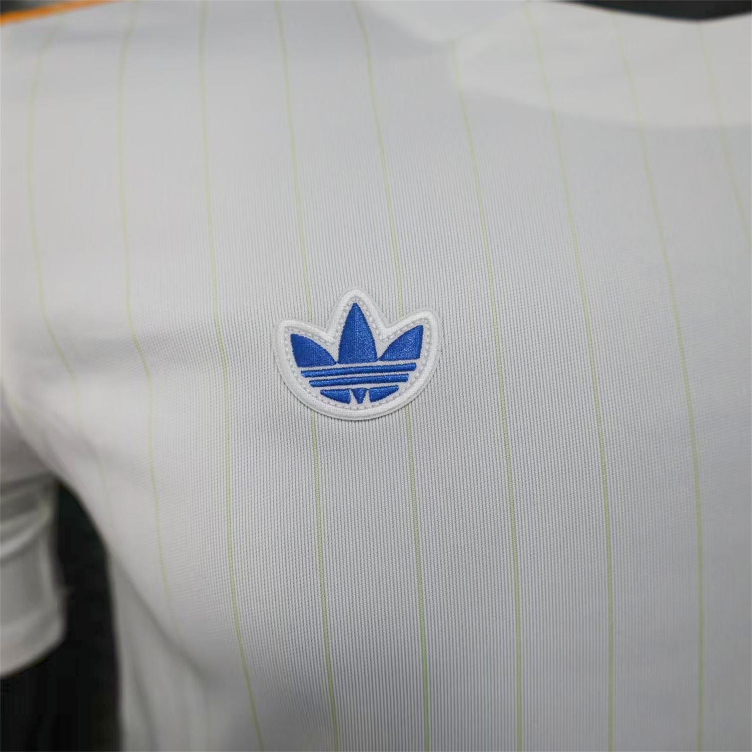 AlphaJersey-Real Madrid 25-26 Trefoil Blue Lines White Travel Jersey - Player Version