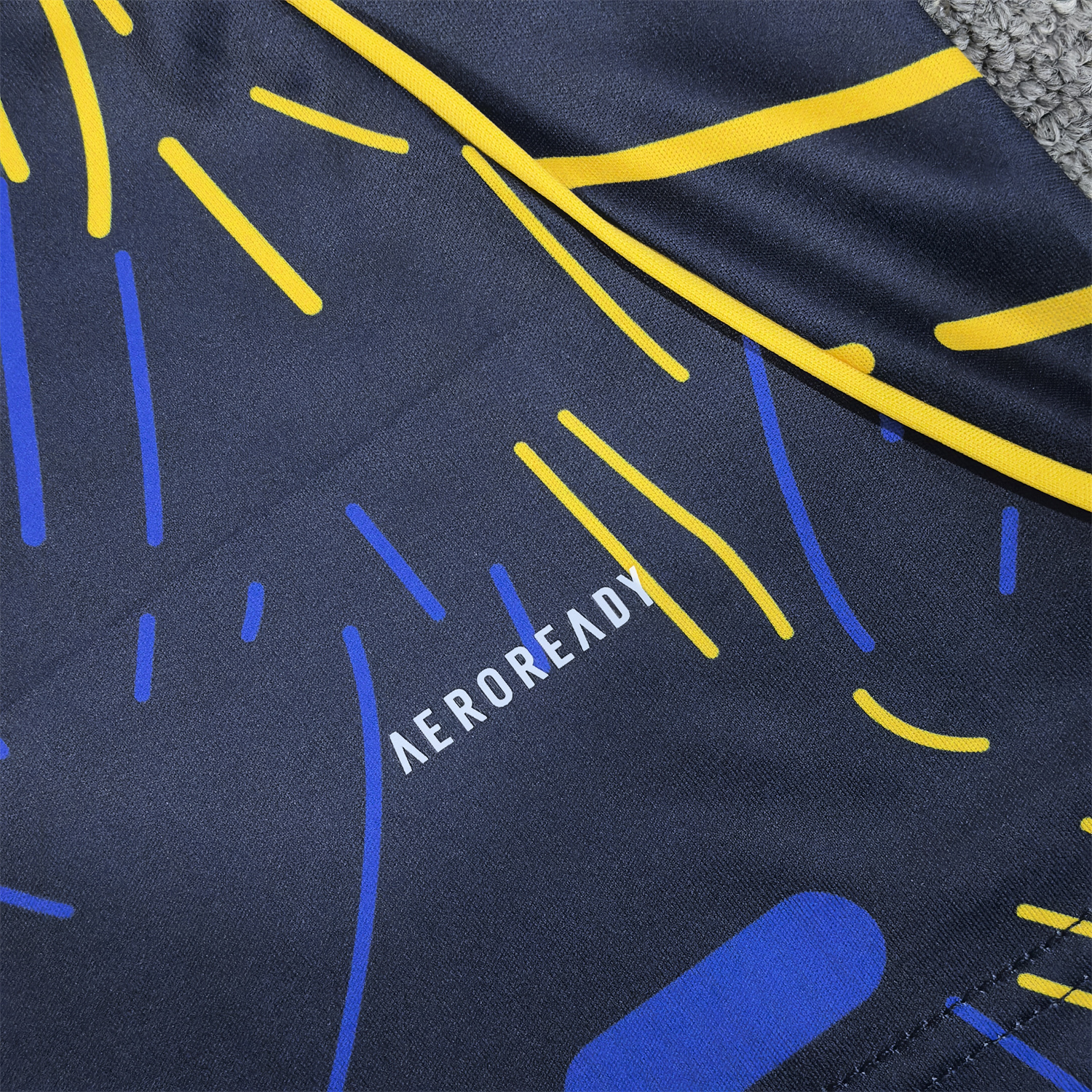 AlphaJersey-Leeds United 25-26 Yellow Stripes Blue Special Jersey - Fans Version