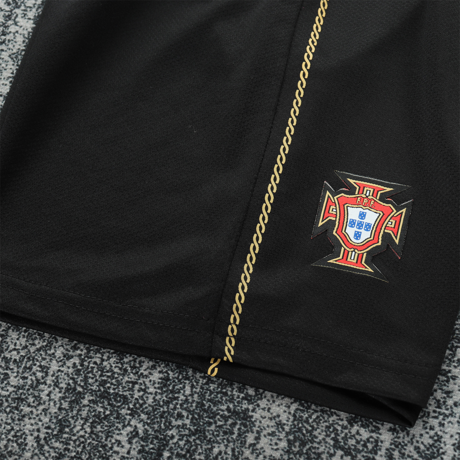 AlphaJersey-Retro Portugal 2006 Away Kids Kit
