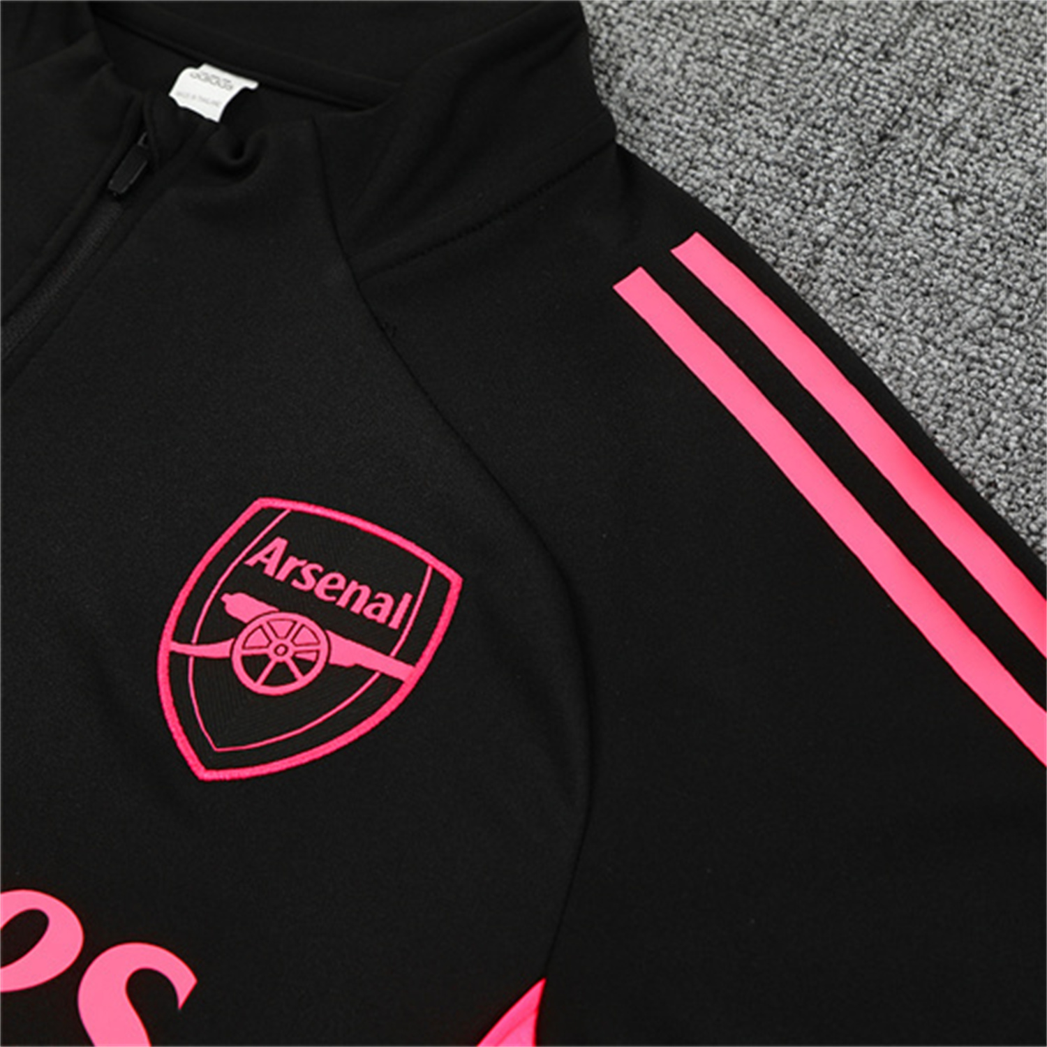 AlphaJersey-Arsenal 25-26 Long Sleeve Training Set - Pink Logo Black Top & Black Pants