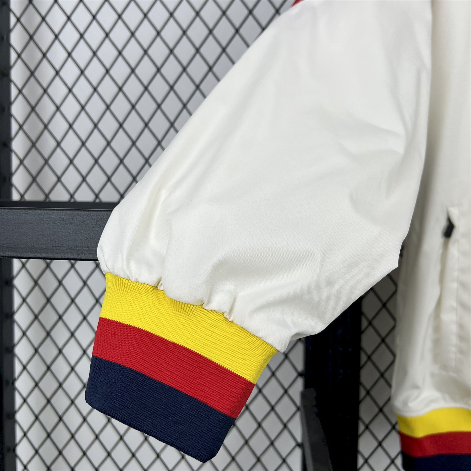 AlphaJersey-Retro Barcelona 1994-95 Player Windbreaker - White