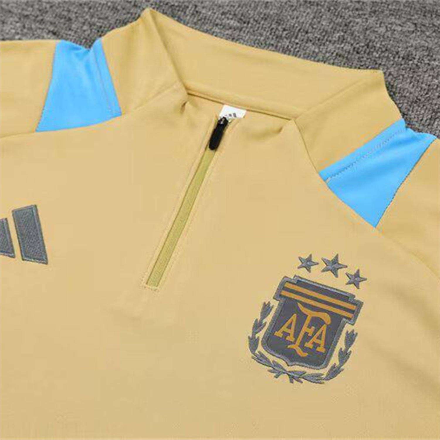 AlphaJersey-Argentina 25-26 Long Sleeve Training Set - Gold Top and Grey Pants