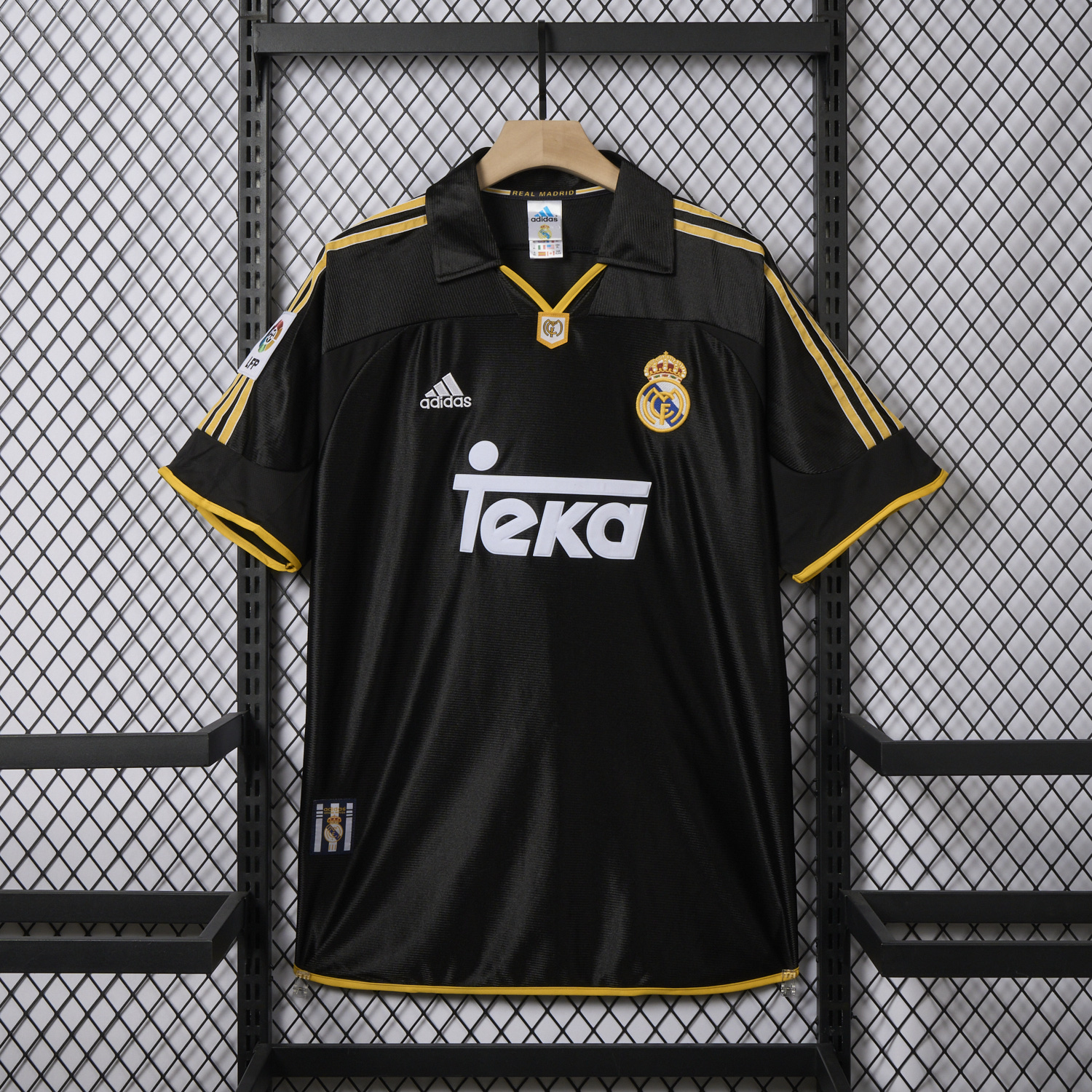 AlphaJersey-Retro Real Madrid 1999-01 Away Jersey