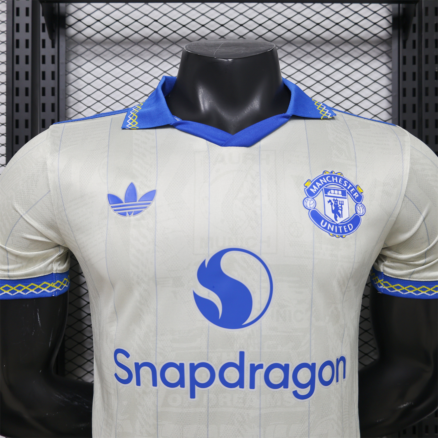 AlphaJersey-Manchester United 26-27 Terrace Icon Retro Casual Style Light Color Polo Jersey - Player Version
