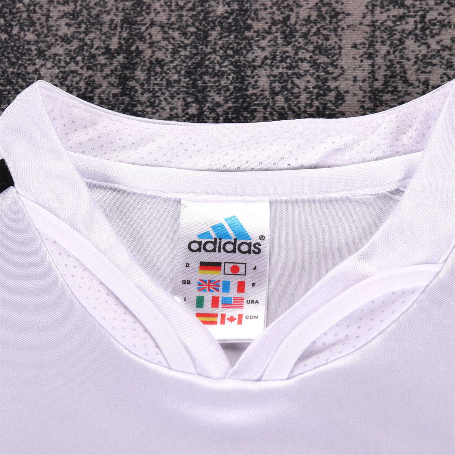AlphaJersey-Retro Real Madrid 04-05 Home Kids Kit