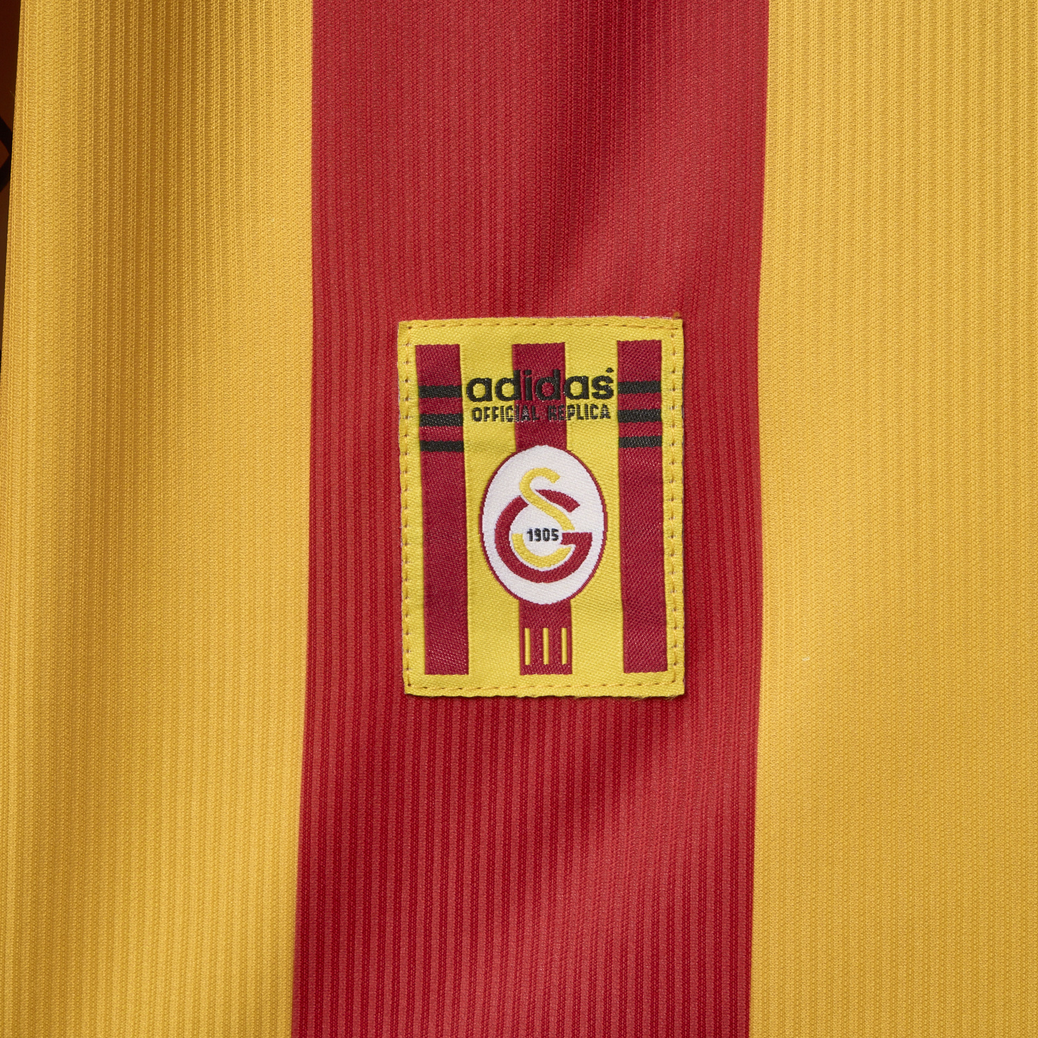 AlphaJersey-Retro Galatasaray 1999-00 Home Long Sleeves Jersey