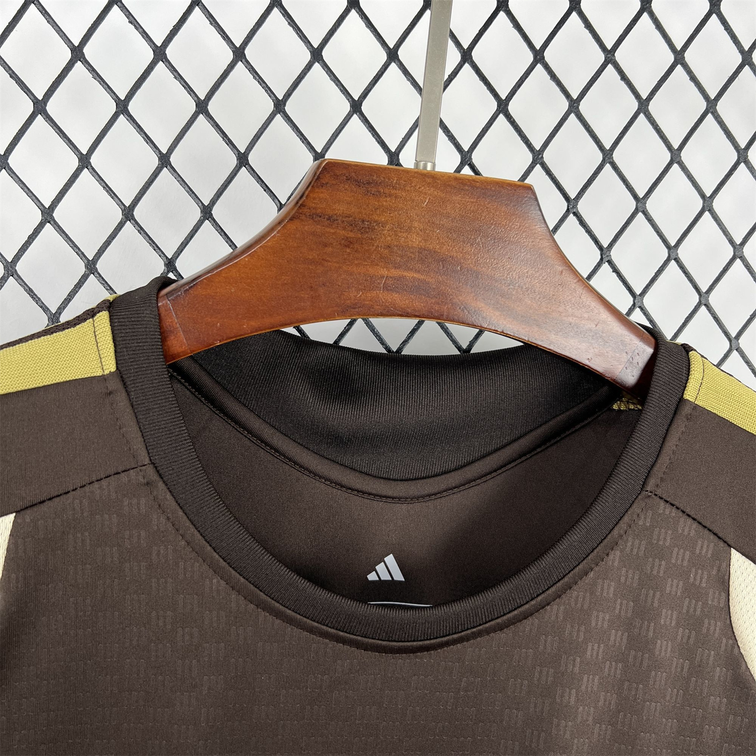AlphaJersey-Flamengo 25-26 Brown Special Training Vest - Fans Version