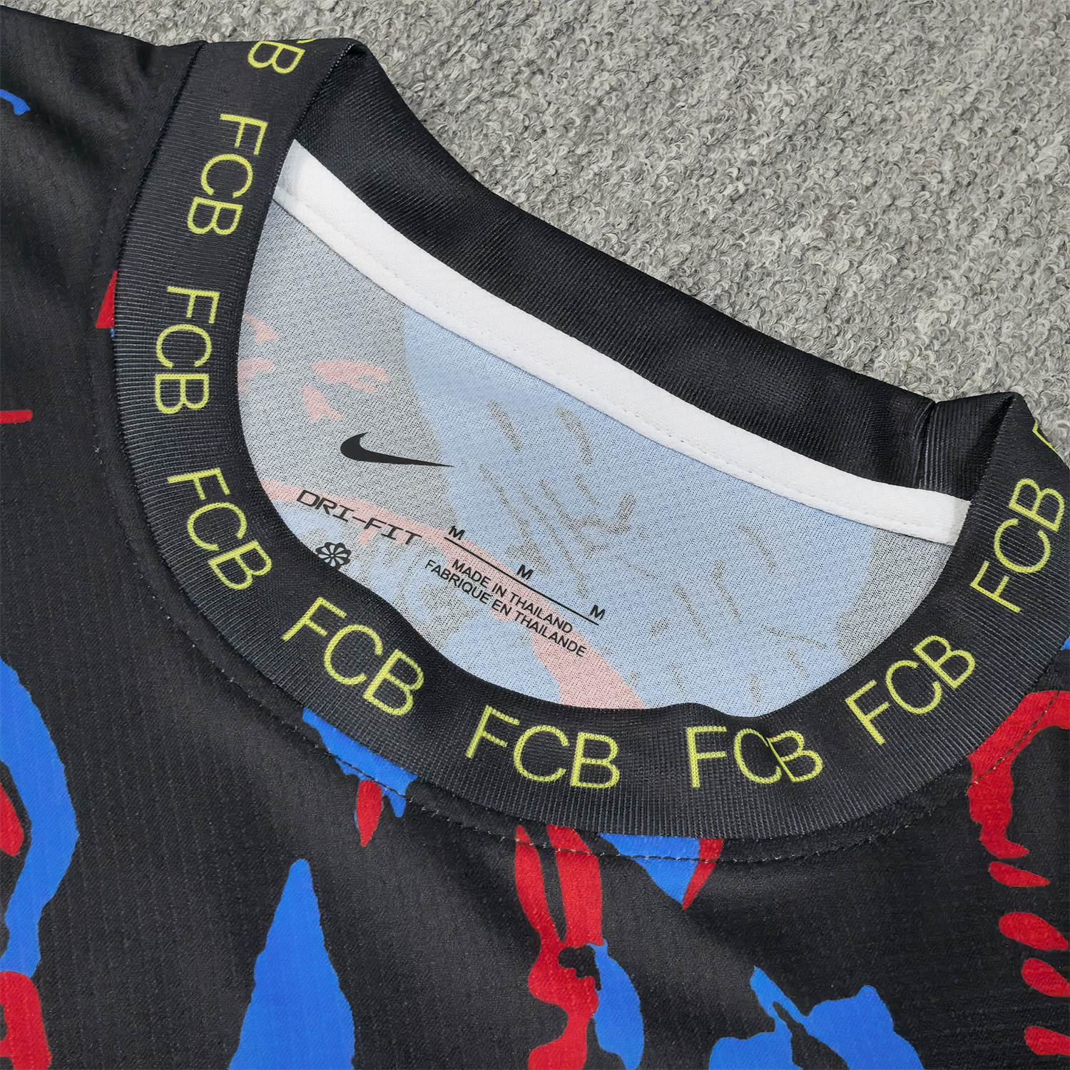 AlphaJersey-Barcelona 25-26 Red Blue Snake Silhouette Pattern Special Jersey - Fans Version