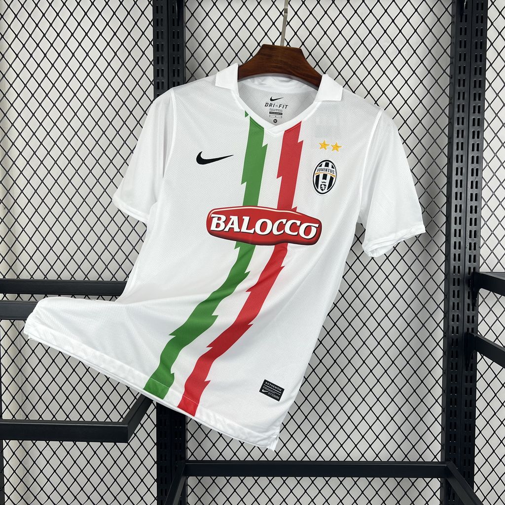 AlphaJersey-Retro Juventus 2010-11 Away Jersey