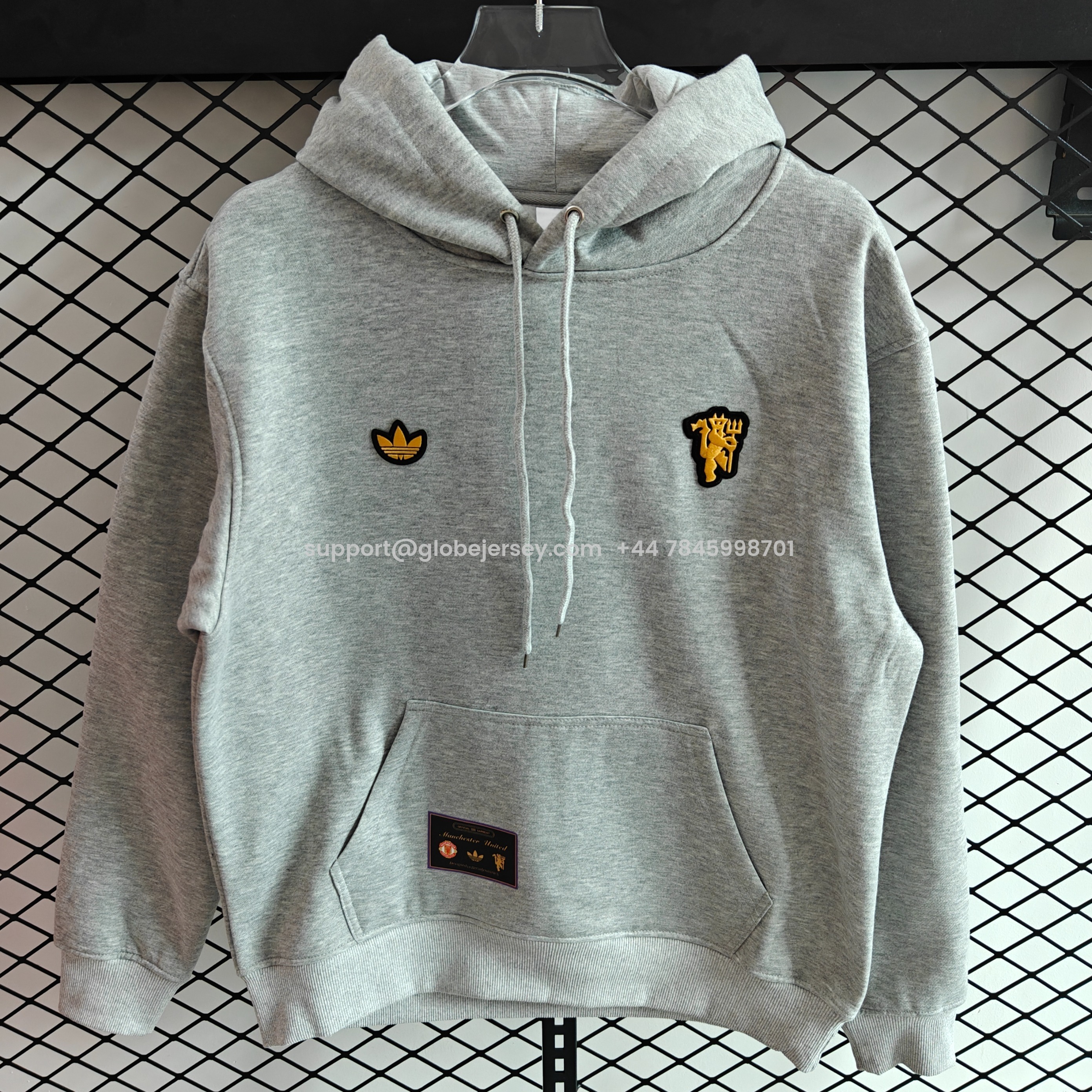 AlphaJersey-Manchester United 25-26 Originals Terrace Icon Unisex Pullover Hoodie with Yellow Logo
