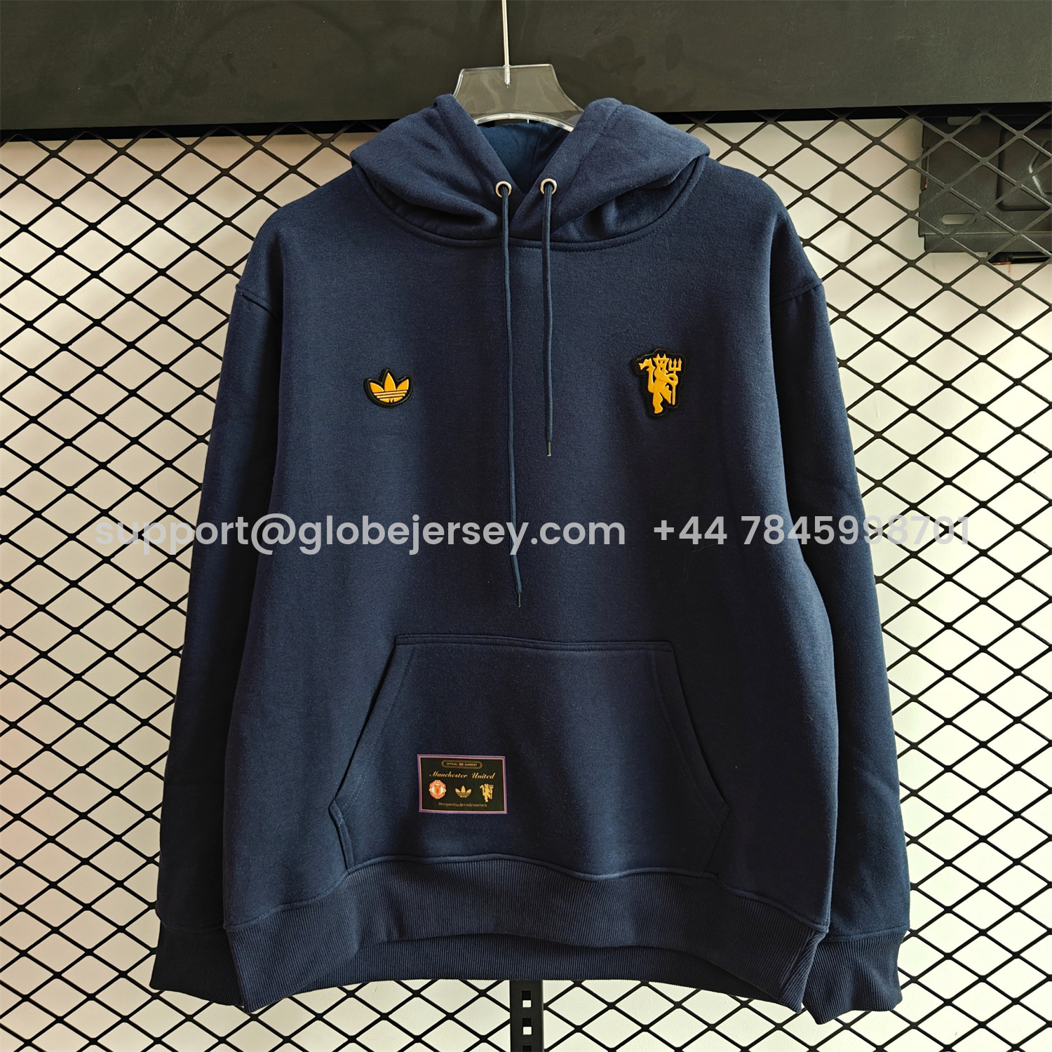 AlphaJersey-Manchester United 25-26 Originals Terrace Icon Unisex Pullover Hoodie with Yellow Logo