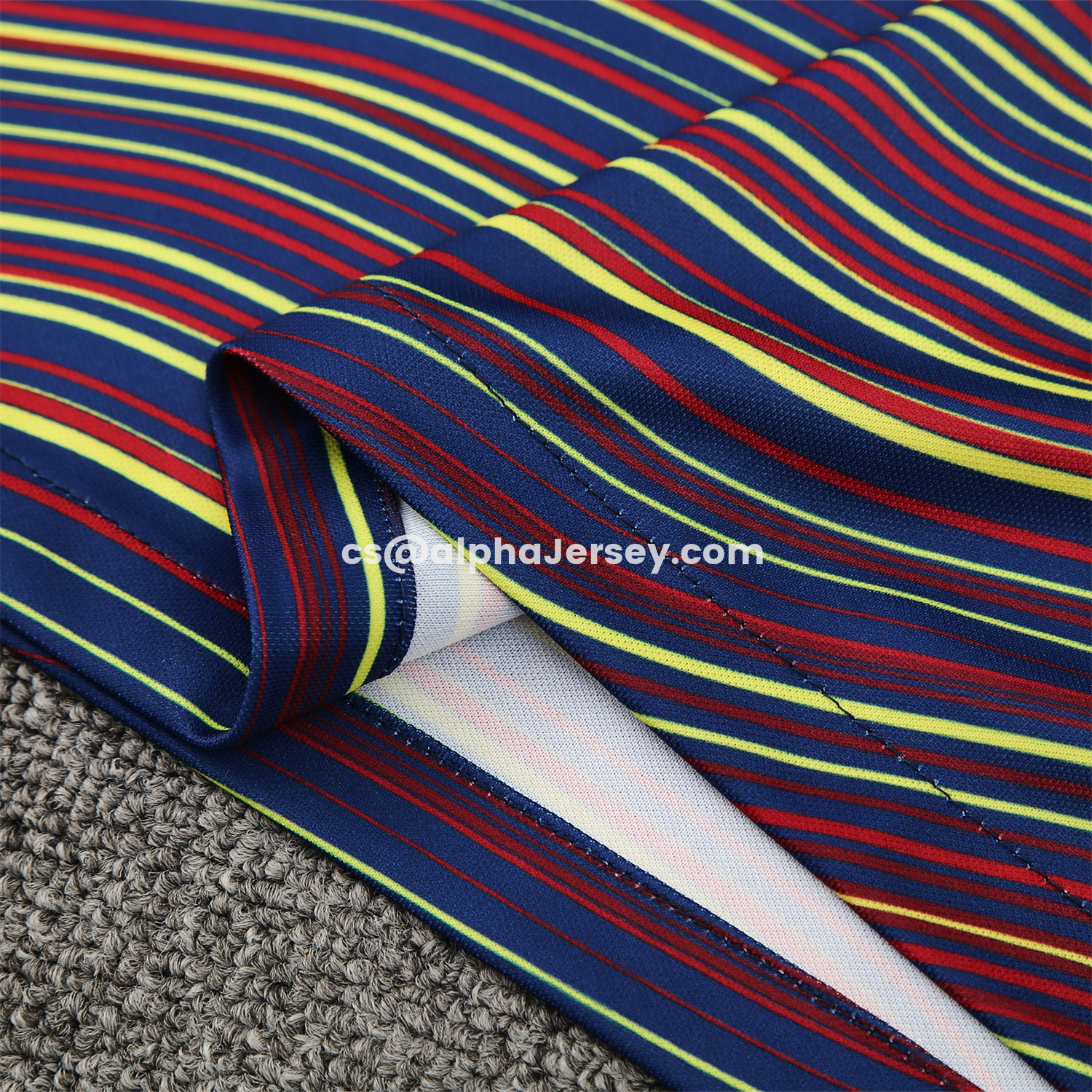 AJ-AlphaJersey-Barcelona 25-26 Short-Sleeve Training Set - Colors Top & Dark Blue Pants