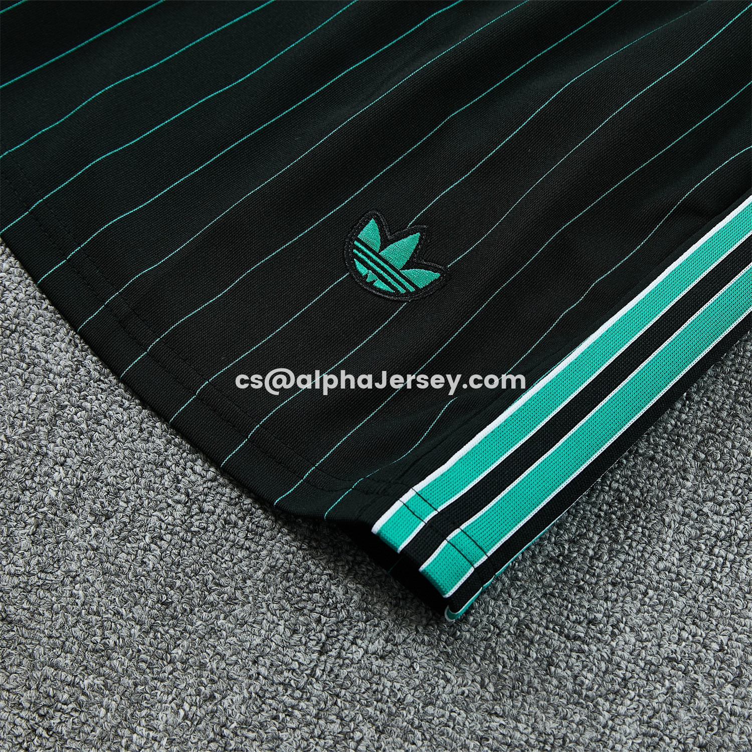 AJ-AlphaJersey-Liver.pool 25-26 Retro Style Short-Sleeve Training Set - Black With Teal Stripes And Accents Top & Pants
