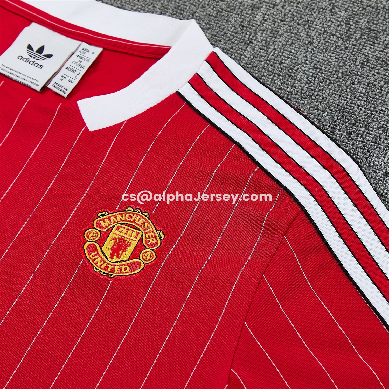 AJ-AlphaJersey-Manchester United 25-26 Retro Style Short-Sleeve Training Set - Red With White Stripes Top & Pants