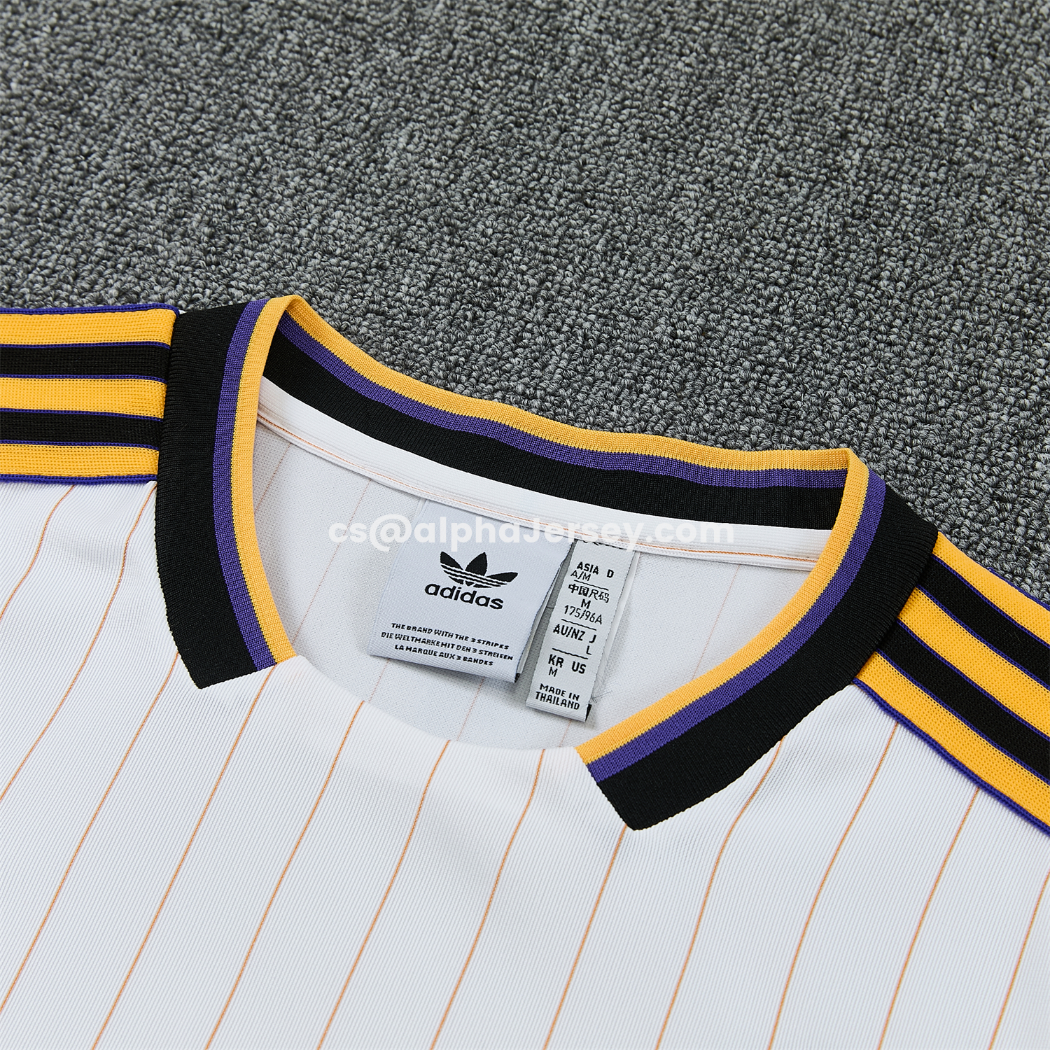 AJ-AlphaJersey-Manchester United 25-26 Retro Style Short-Sleeve Training Set - White With Thin Black Stripes Top & Pants