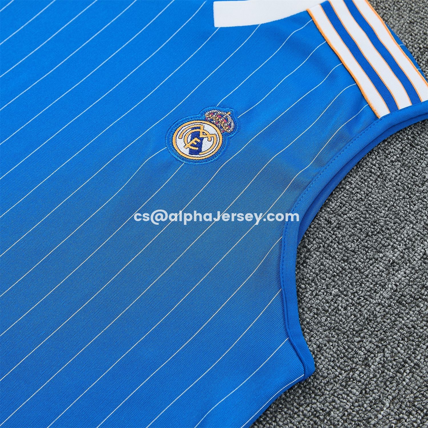 AJ-AlphaJersey-Real Madrid 25-26 Retro Style Vest Training Set - Blue With White Stripes Top & Pants