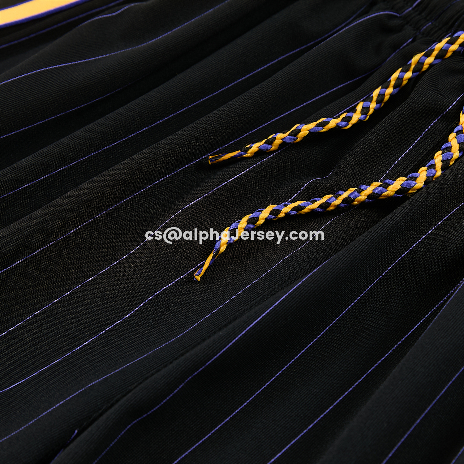 AJ-AlphaJersey-Manchester United 25-26 Retro Style Short-Sleeve Training Set - Black With Yellow Accents Top & Pants