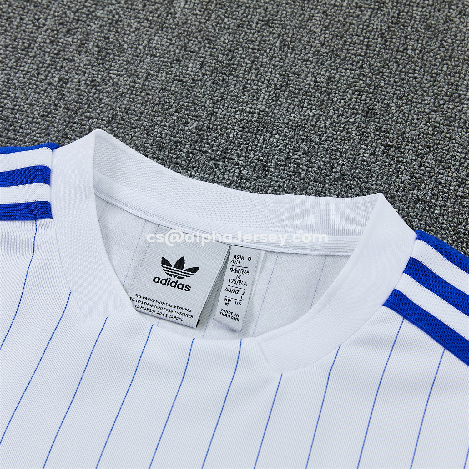 AJ-AlphaJersey-C.H.E.L.S.E.A 25-26 Retro Style Short-Sleeve Training Set - White Top & Blue Stripes Pants