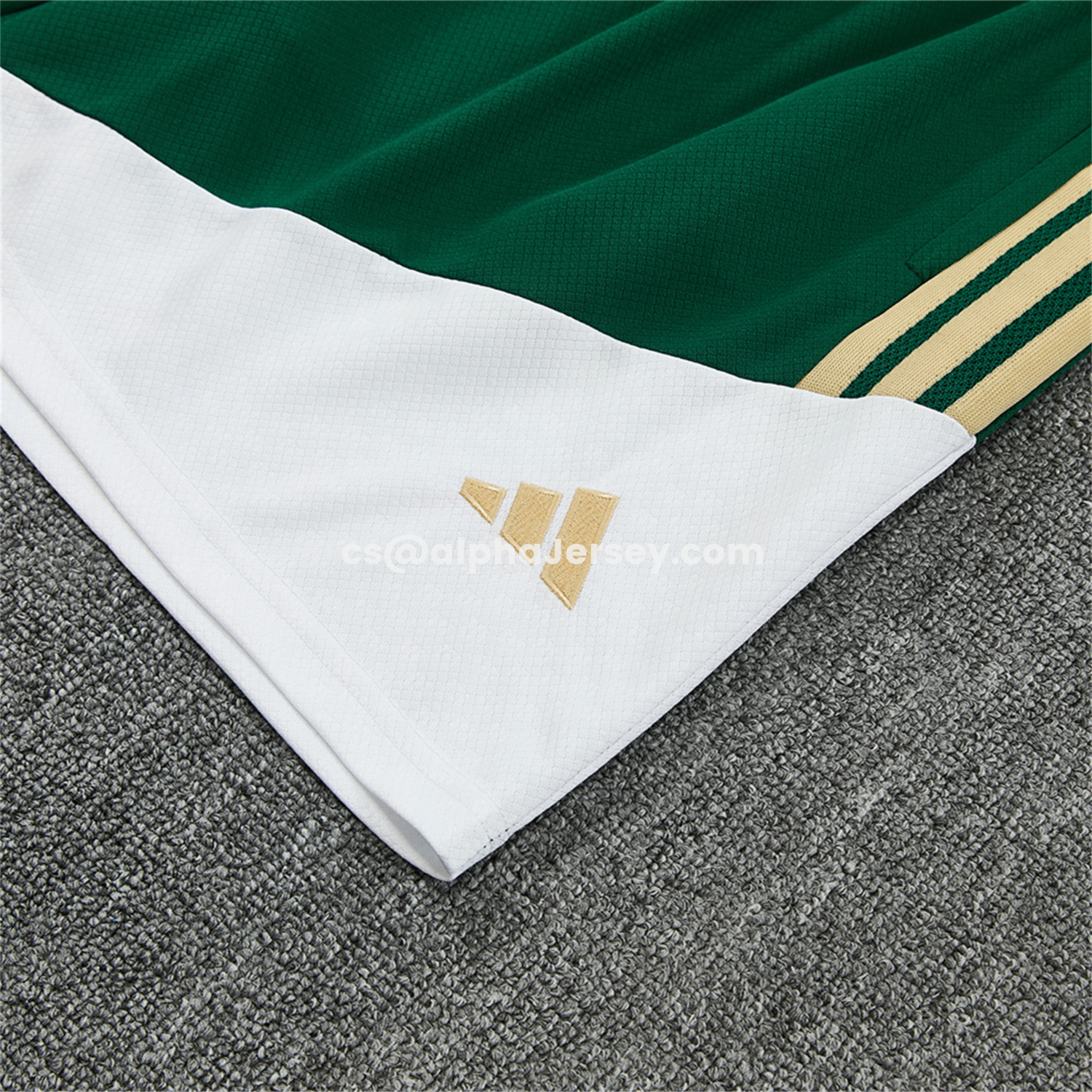 AJ-AlphaJersey-Italy 2026 Short-Sleeve Training Set - Green With White Top & Green With White Pants