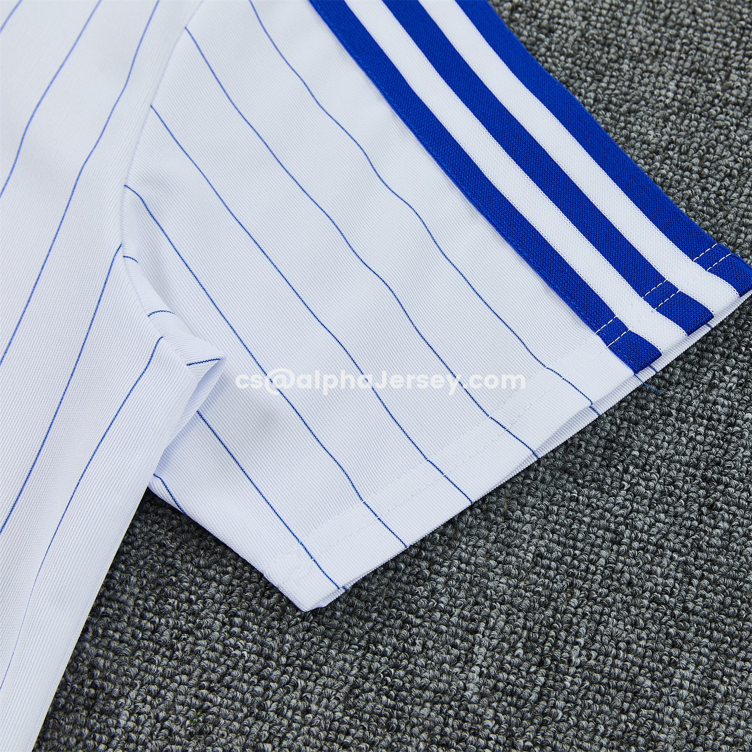 AJ-AlphaJersey-C.H.E.L.S.E.A 25-26 Retro Style Short-Sleeve Training Set - White Top & Blue Stripes Pants