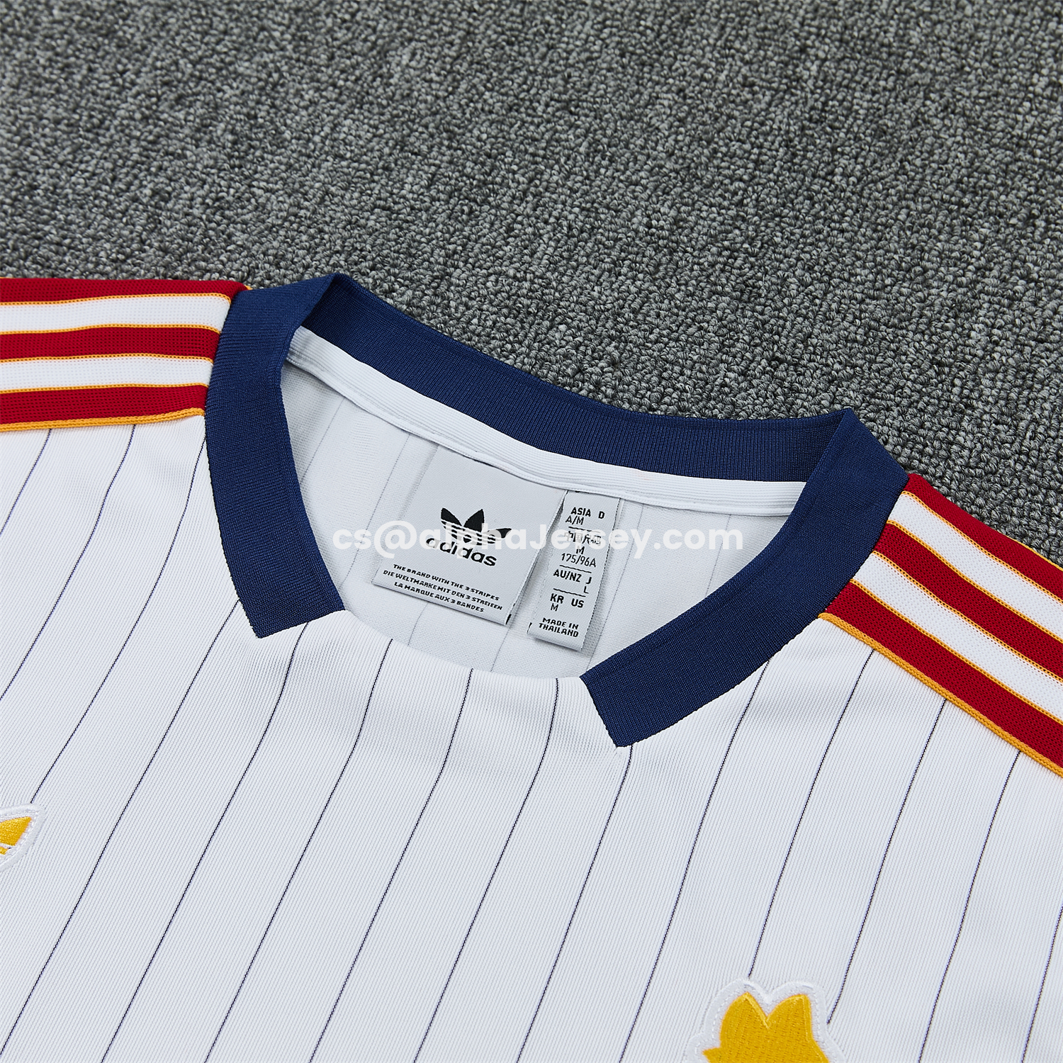 AJ-AlphaJersey-Roma 25-26 Retro Style Vest Training Set - White With Red Details Top & Pants