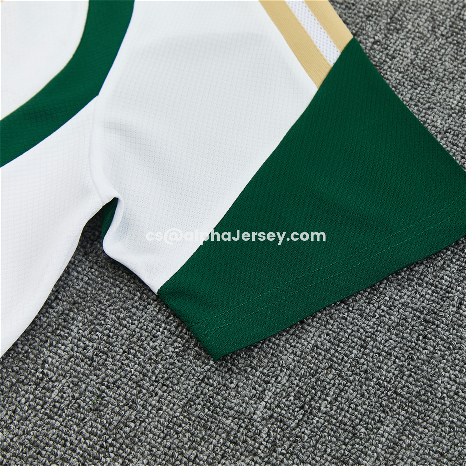 AJ-AlphaJersey-Italy 2026 Short-Sleeve Training Set - White With Green Accents Top & Green With White Pants