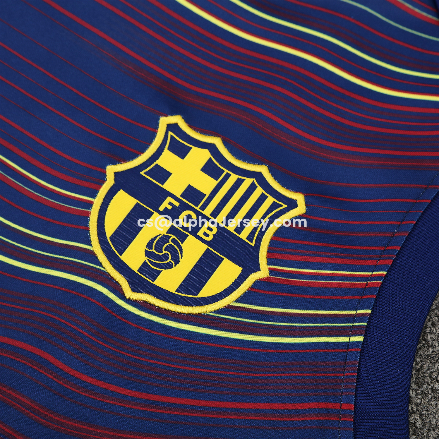 AJ-AlphaJersey-Barcelona 25-26 Short-Sleeve Training Set - Colors Top & Dark Blue With Pink Accents Pants