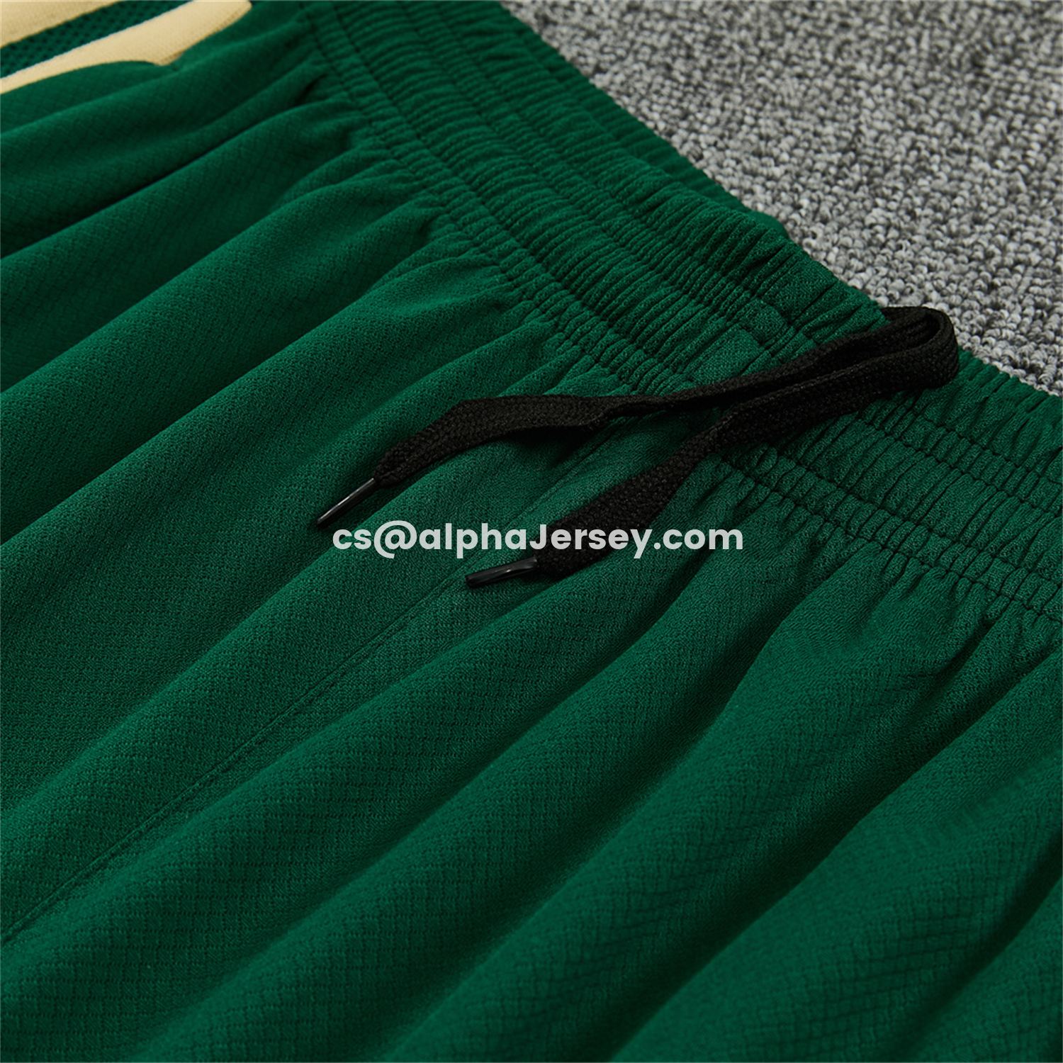 AJ-AlphaJersey-Italy 2026 Short-Sleeve Training Set - White With Green Accents Top & Green With White Pants