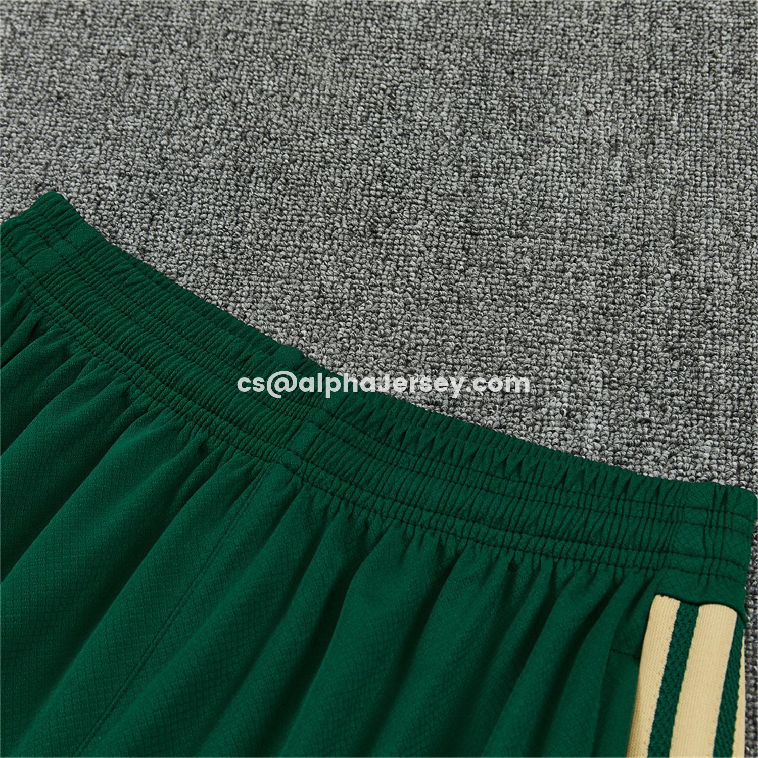 AJ-AlphaJersey-Italy 2026 Short-Sleeve Training Set - Green With White Top & Green With White Pants