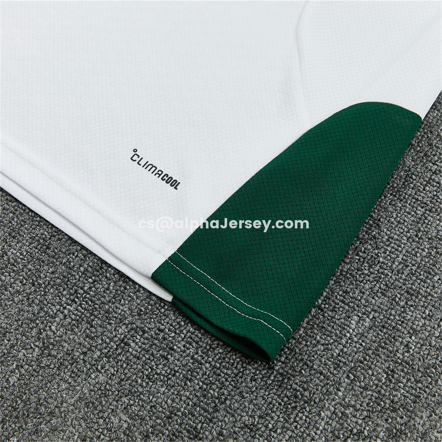 AJ-AlphaJersey-Italy 2026 Short-Sleeve Training Set - White With Green Accents Top & Green With White Pants