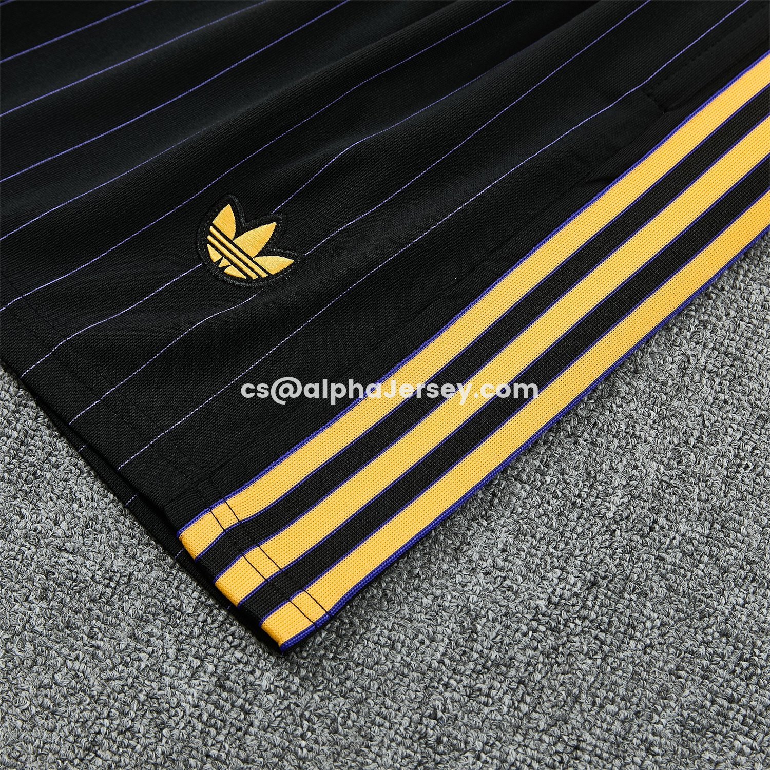 AJ-AlphaJersey-Manchester United 25-26 Retro Style Vest Training Set - Colors Top & Colors Pants