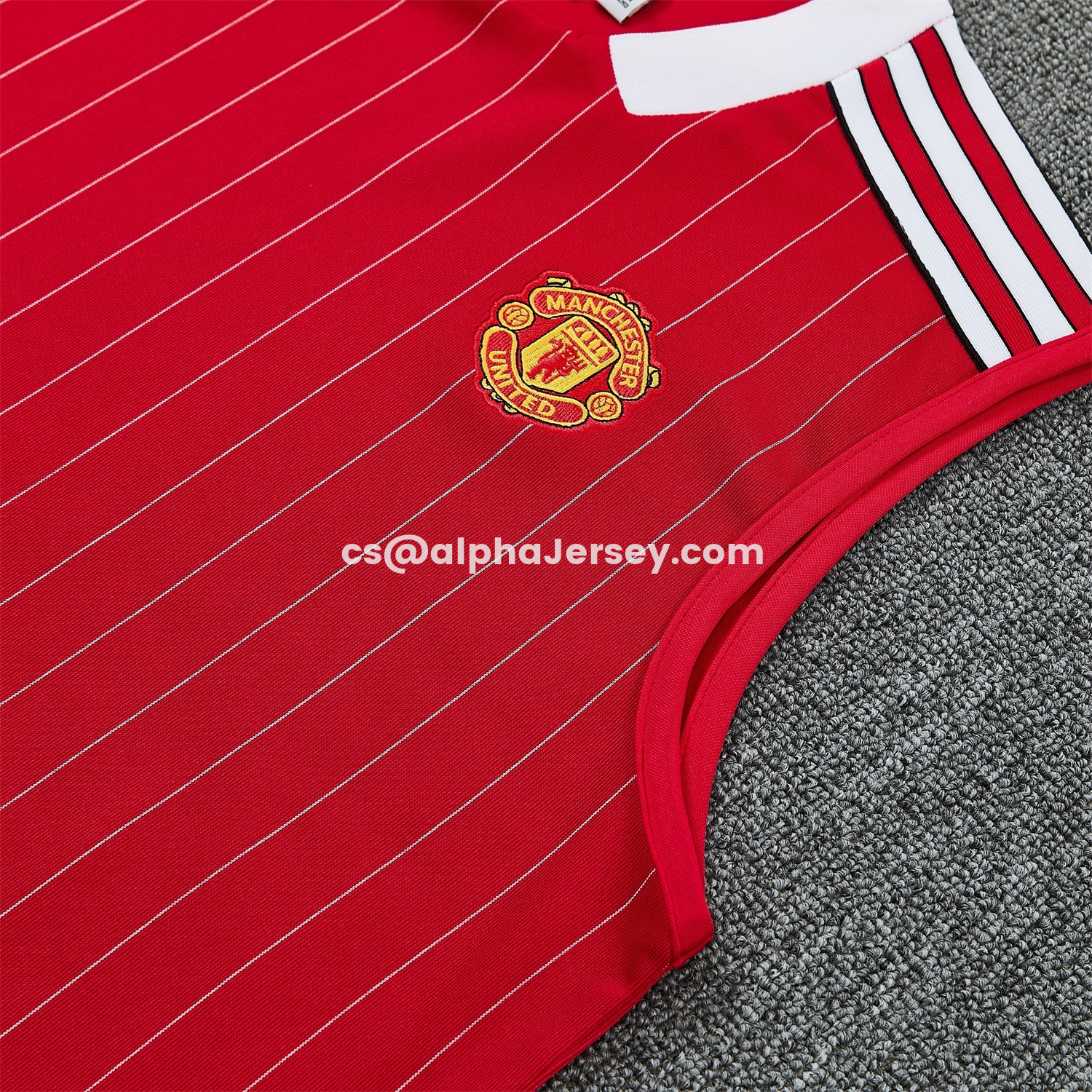 AJ-AlphaJersey-Manchester United 25-26 Retro Style Vest Training Set - Red With White Stripes Top & Pants