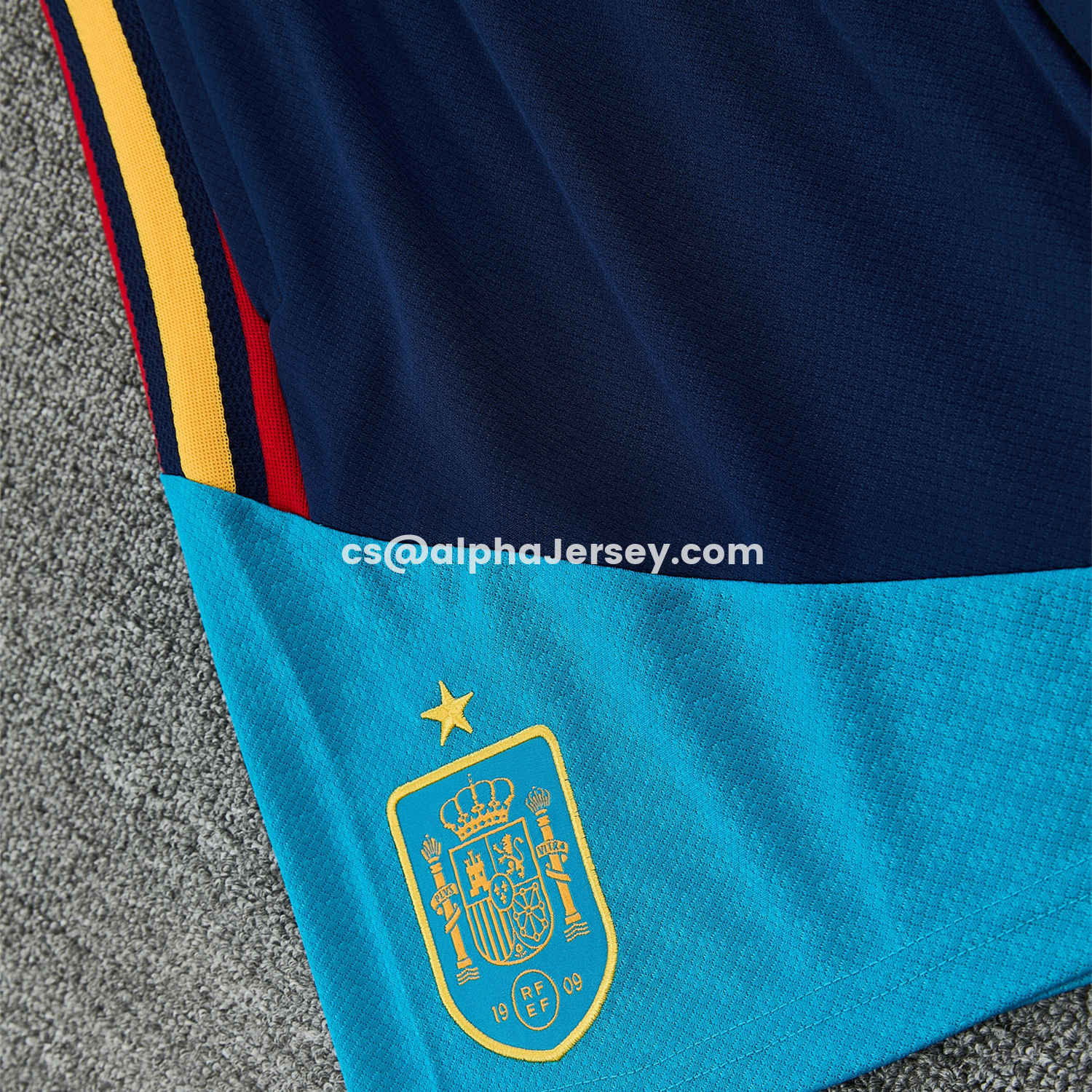 AJ-AlphaJersey-Spain 2026 Vest Training Set - Light Blue Top & Dark Blue Pants