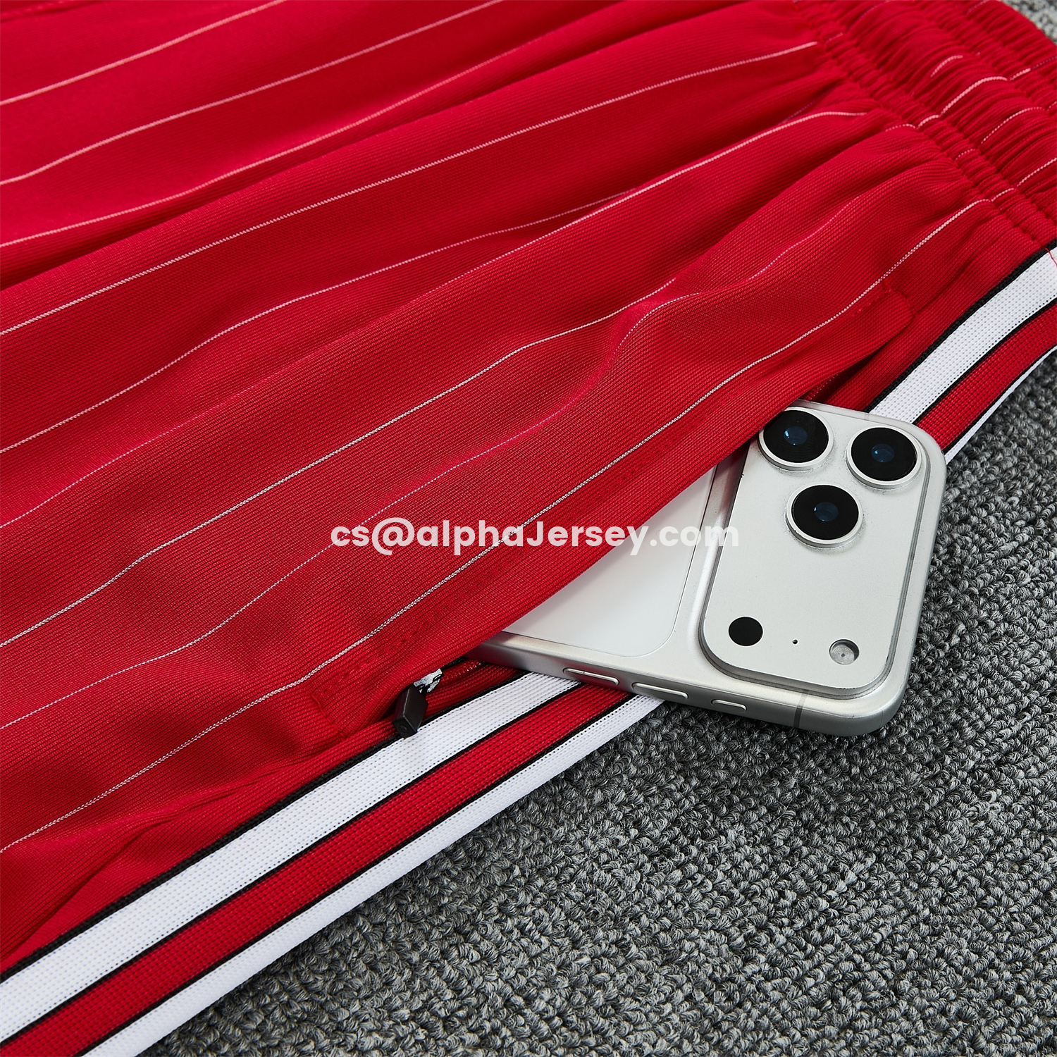 AJ-AlphaJersey-Manchester United 25-26 Retro Style Vest Training Set - Red With White Stripes Top & Pants