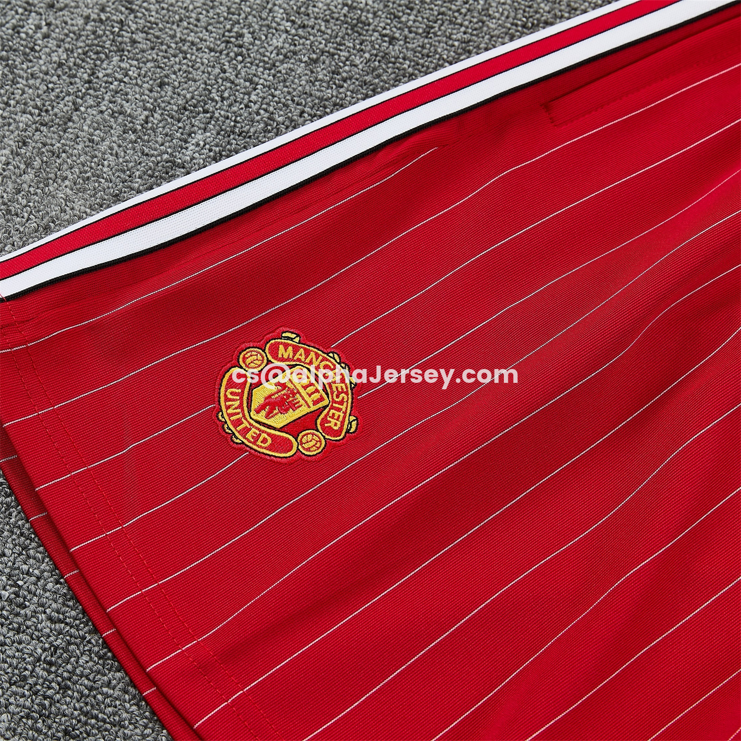 AJ-AlphaJersey-Manchester United 25-26 Retro Style Vest Training Set - Red With White Stripes Top & Pants