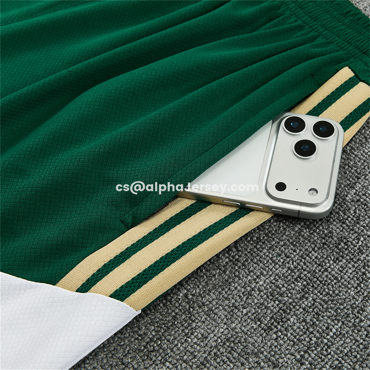 AJ-AlphaJersey-Italy 2026 Short-Sleeve Training Set - Green With White Top & Green With White Pants